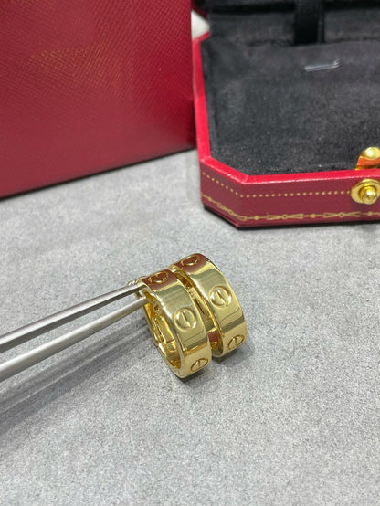 {
  "Bling Jewelrys": "ブリングジュエリー",
  "LOVE 5.5MM EARRINGS": "LOVE 5.5mm ピアス"
}