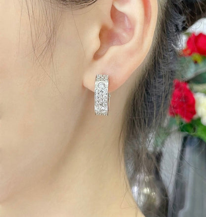 [Bling Jewelrys ]LOVE 5,5 MM DIAMANT-PAVÉ-OHRRINGE