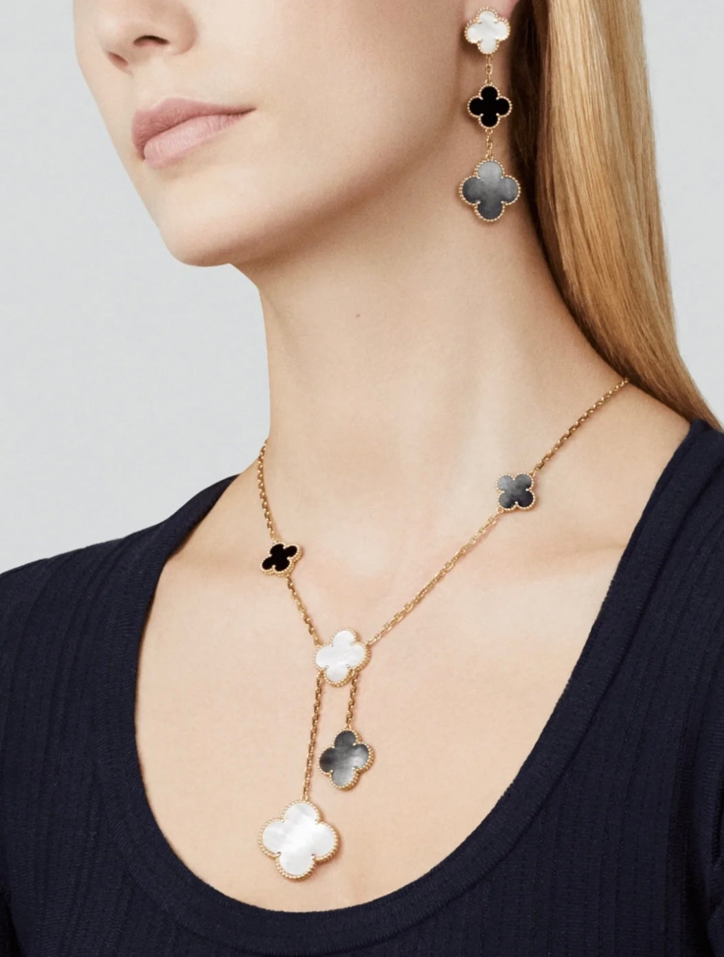 [Bling Jewelrys ]CLOVER 3 MOTIF MOP ONYX DARK MOP PINK GOLD EARRINGS