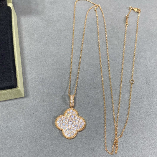 {
"Bling Jewelrys ": "Bling Jewelry ",
"CLOVER 25MM LARGE PEDANT DIAMOND PAVED LONG NECKLACE": "K LEEBLATT 25MM GROSSER ANHÄNGER MIT DIAMANT-PAVÉ LANGE HALSKETTE"
}