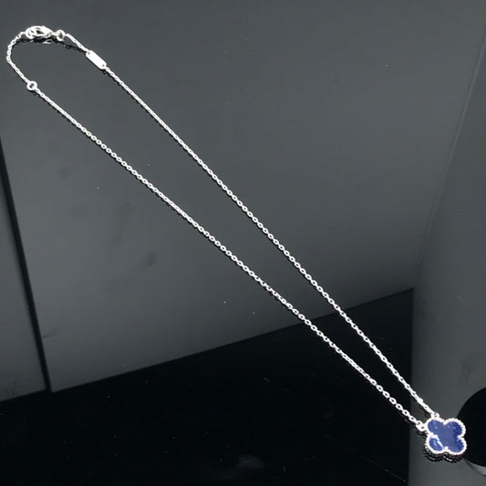 {
  "Bling Jewelrys": "Bling Jewelry",
  "CLOVER PIETERSITE SILVER LONG NECKLACE": "LANGE KLEEBLATT-PIETERSIT-SILBERKETTE"
}