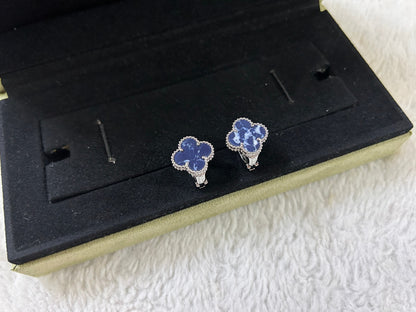 [Bling Jewelrys] KLEINE PIETERSIT-STECHER MIT KLEEBLATT-MOTIV