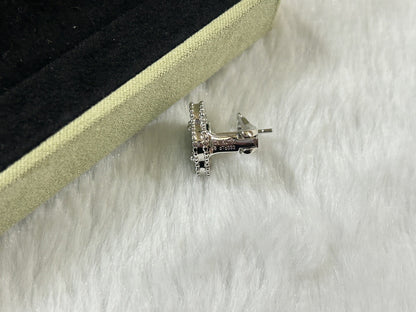 [Bling Jewelrys] KLEINE PIETERSIT-STECHER MIT KLEEBLATT-MOTIV
