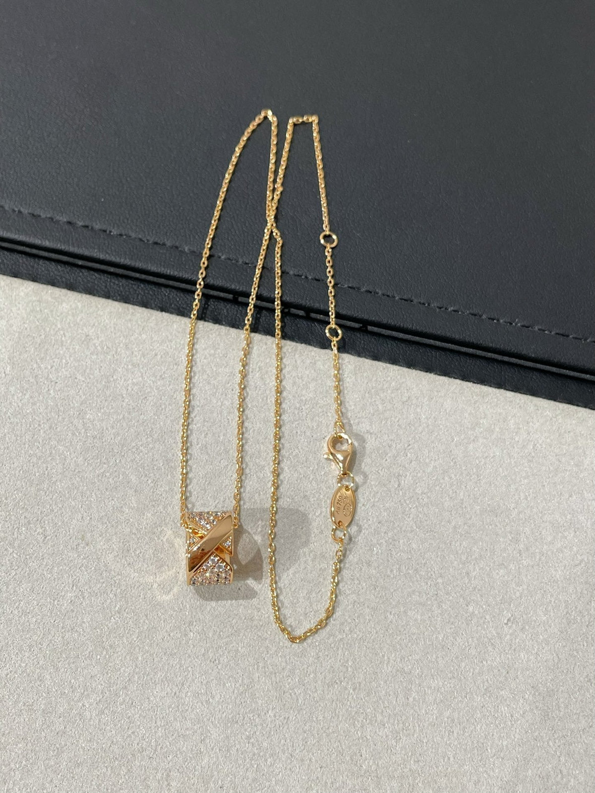 [Bling Jewelrys ]LIENS EVIDENCE DIAMOND PAVED NECKLACE