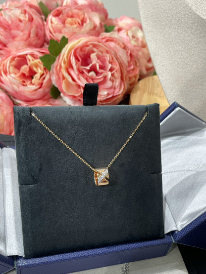 {
  "[Bling Jewelrys ]LIENS EVIDENCE DIAMOND NECKLACE": "[Bling Jewelrys] リアン エビダンス ダイヤモンド ネックレス"
}