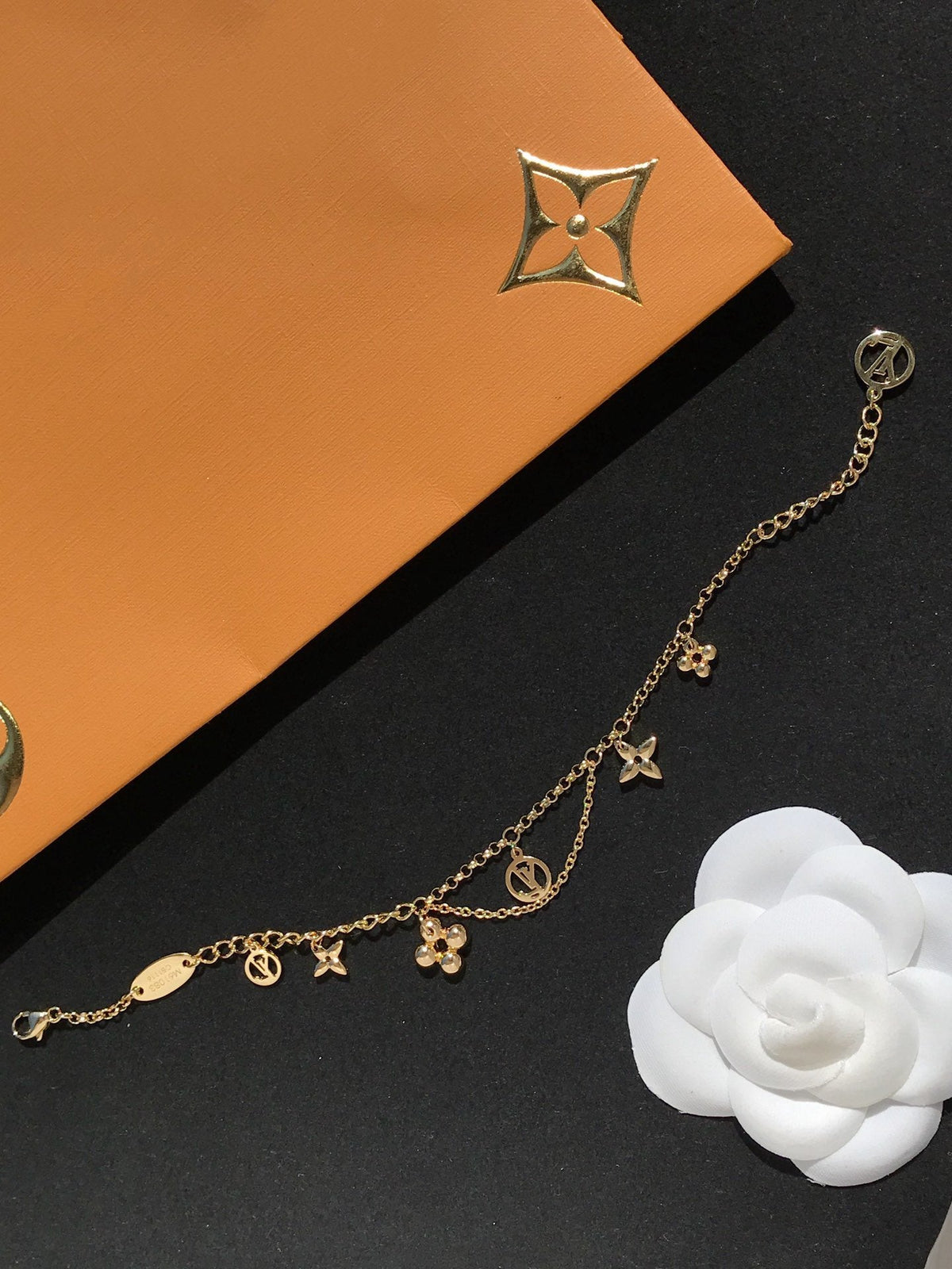[Bling Jewelrys ]BLOOMING PINK GOLD MOP BRACELET