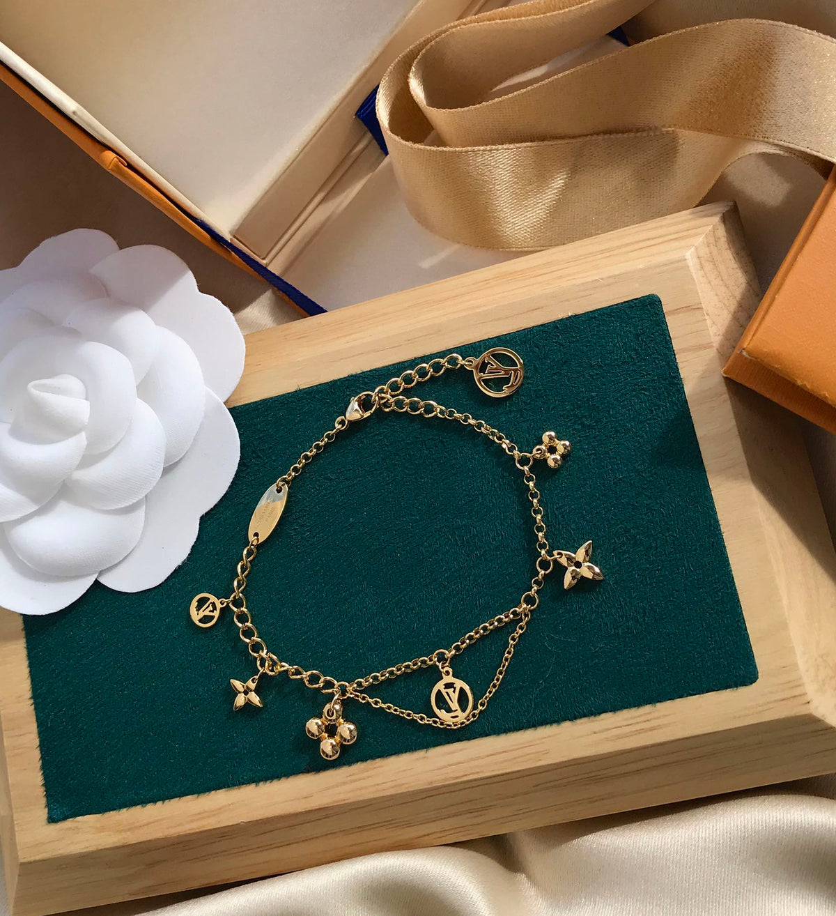 [Bling Jewelrys ]BLOOMING PINK GOLD MOP BRACELET