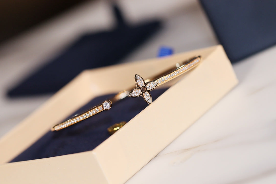 [Bling Jewelrys ]IDYLLE GOLD OPEN BRACELET DIAMOND PAVED