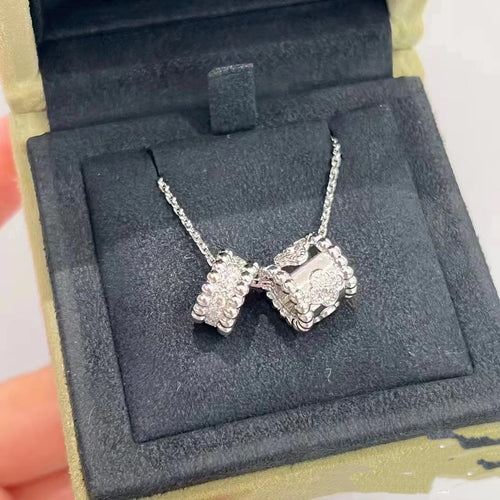 {
  "Bling Jewelrys": "Bling Jewelry",
  "PERLEE DOUBLE PENDANT SILVER DIAMOND NECKLACE": "PERLEE DOPPEL-ANHÄNGER SILBER DIAMANT-HALSKETTE"
}