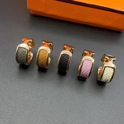 {
  "Bling Jewelrys": "ブリングジュエリー",
  "OLYMPE PINK GOLD RING": "オリンプ ピンクゴールド リング"
}