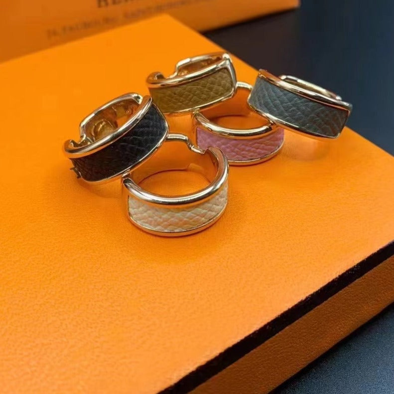 {
  "Bling Jewelrys": "ブリングジュエリー",
  "OLYMPE PINK GOLD RING": "オリンプ ピンクゴールド リング"
}