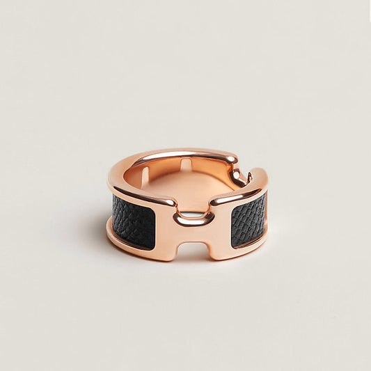 {
  "Bling Jewelrys": "ブリングジュエリー",
  "OLYMPE PINK GOLD RING": "オリンプ ピンクゴールド リング"
}