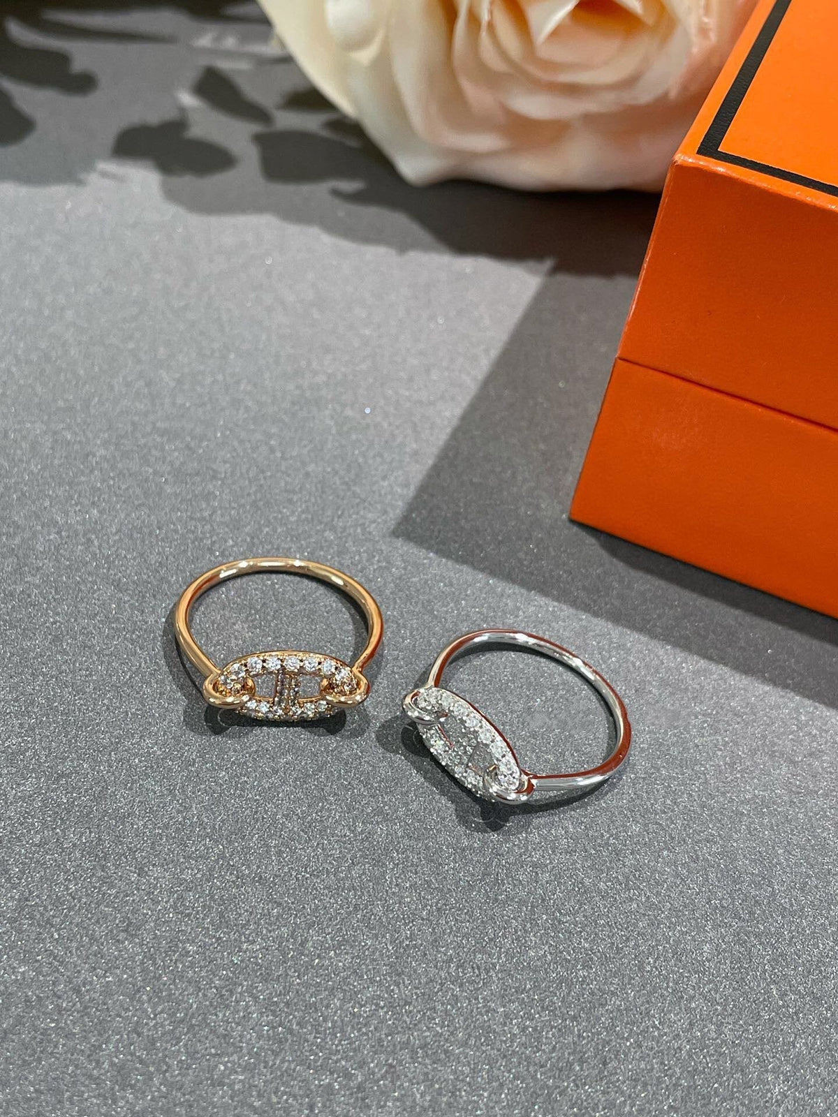 {
"Bling Jewelrys": "Bling Jewelry",
"RONDE SMALL DIAMOND RING": "ロンデ スモール ダイヤモンド リング"
}