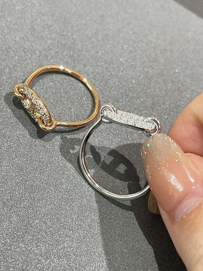 {
"Bling Jewelrys": "Bling Jewelry",
"RONDE SMALL DIAMOND RING": "ロンデ スモール ダイヤモンド リング"
}