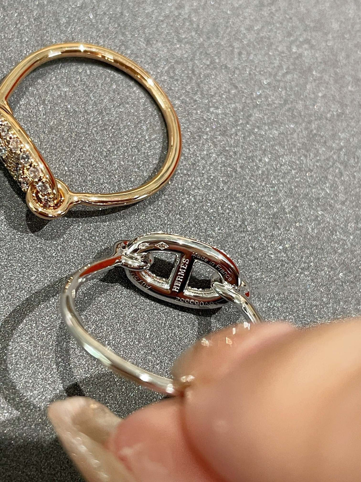 {
"Bling Jewelrys": "Bling Jewelry",
"RONDE SMALL DIAMOND RING": "ロンデ スモール ダイヤモンド リング"
}