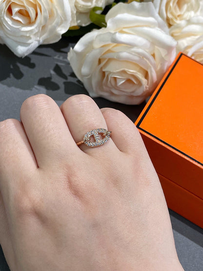 {
"Bling Jewelrys": "Bling Jewelry",
"RONDE SMALL DIAMOND RING": "ロンデ スモール ダイヤモンド リング"
}
