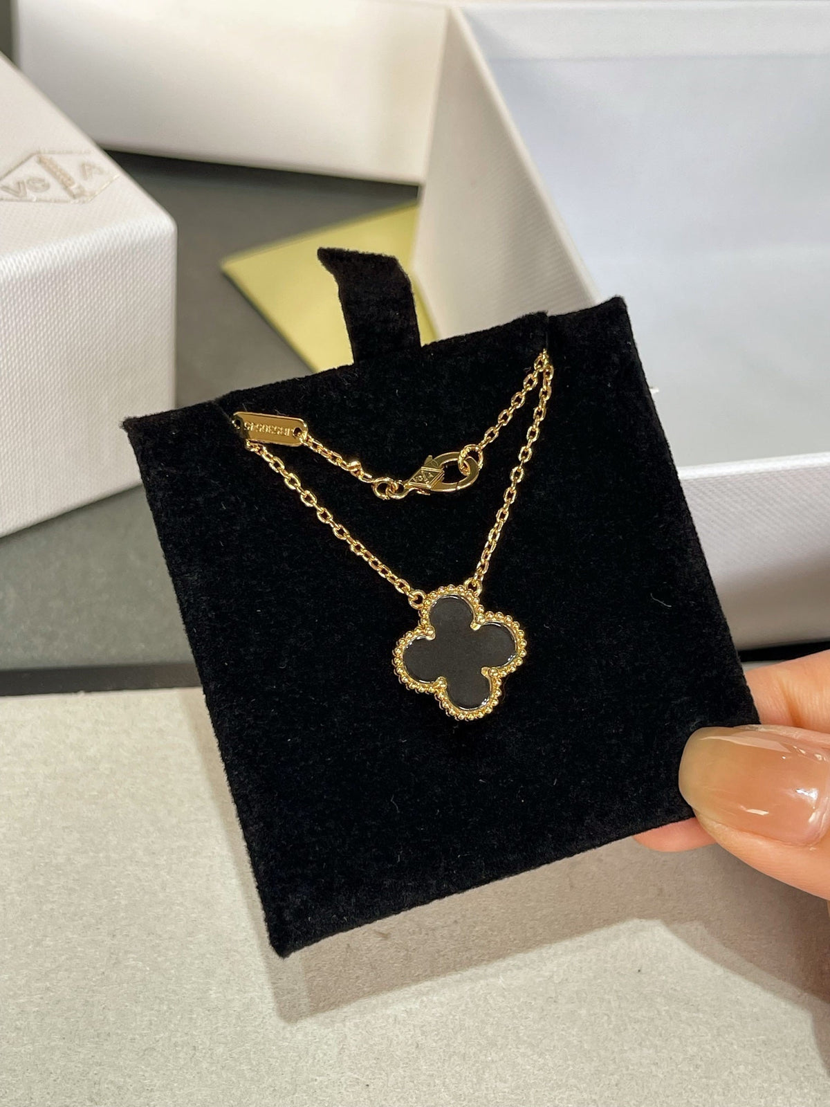 [Bling Jewelrys ]CLOVER ROCK CRYSTAL ROSE GOLD NECKLACE