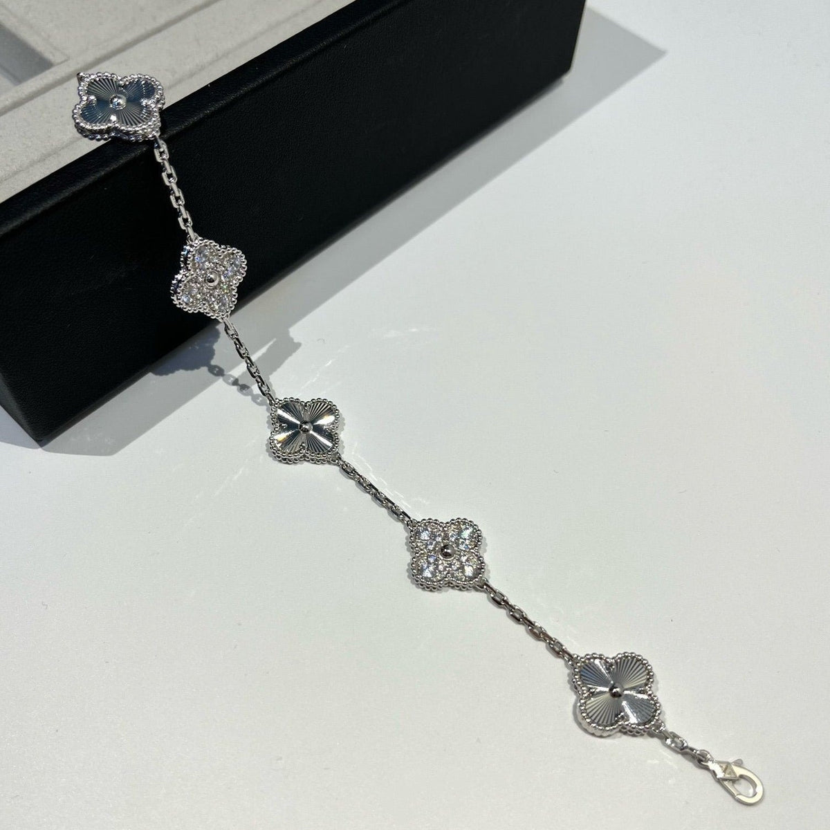 [Bling Jewelrys] KOLLEKTION: CLOVER 5 MOTIV LASER-ARMBAND