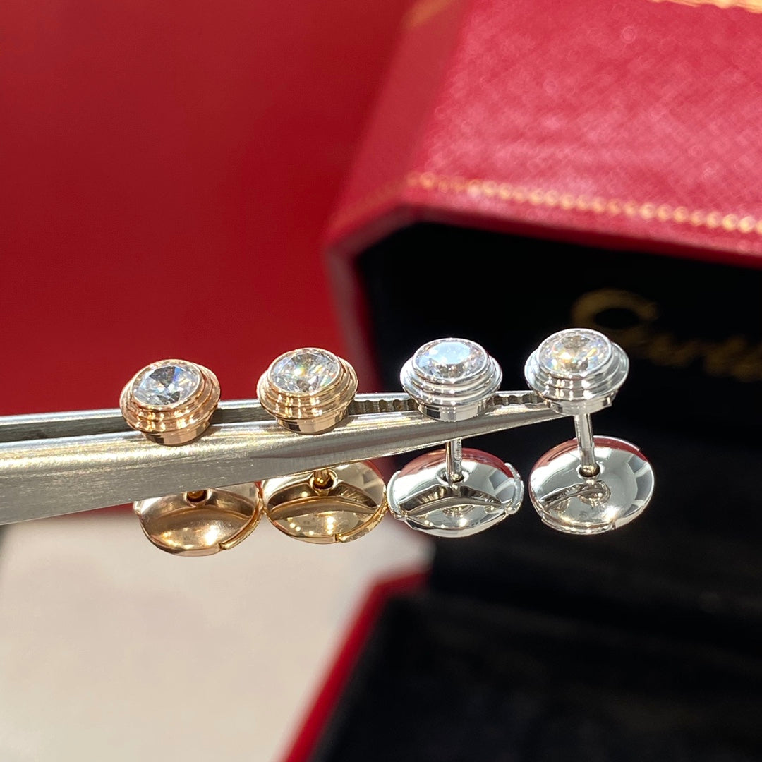 {
  "Bling Jewelrys": "ブリングジュエリー",
  "DAMOUR DIAMOND EARRINGS": "ダムール ダイヤモンドピアス"
}