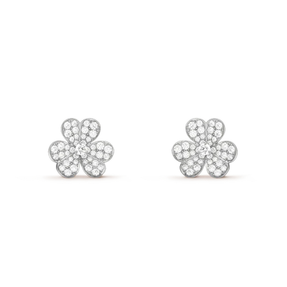 {
"Bling Jewelrys ": "ブリング・ジュエリー",
"CLOVER COMOS DIAMOND EARRINGS SILVER": "クローバー・コスモス・ダイヤモンド・イヤリング・シルバー"
}