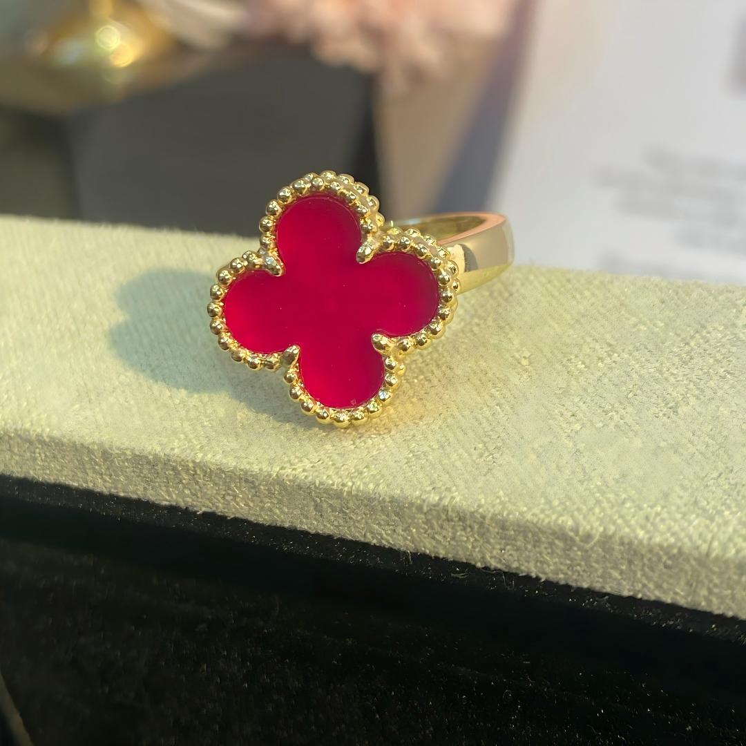 [Bling Jewelrys]NEUE KLEEBATT-RINGE MIT ROSA EMAILLE