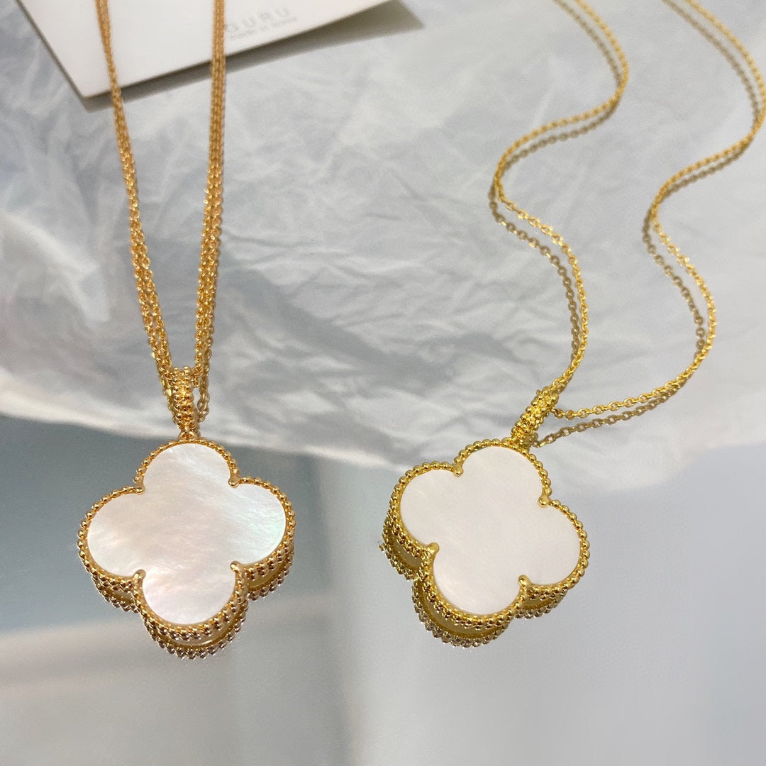 {
"CLOVER 25MM MOP LARGE PENDANT NECKLACE": "KLEEBLATT 25MM MUTTERPERL GROSSE ANHÄNGERKETTE"
}