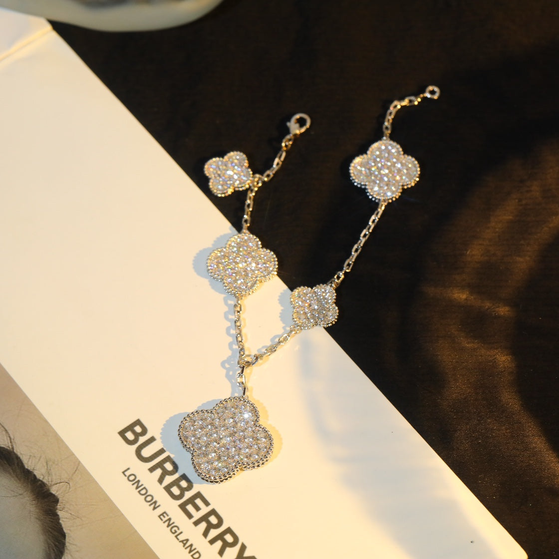 [Bling Jewelrys ]CLOVER BRACELET 5 MOTIF SILVER DIAMOND PAVED
