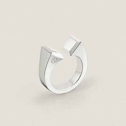 {
  "Bling Jewelrys": "DER CONE RIVET RING IST OFFEN UND EINHEITSGRÖSSE"
}