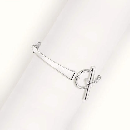 {
"Bling Jewelrys": "ブリングジュエリー",
"CLOU DE FORGE BRACELET WITH SQUARE CONE STUDS": "スクエアコーンスタッズ付き クルー・ド・フォルジュ ブレスレット"
}