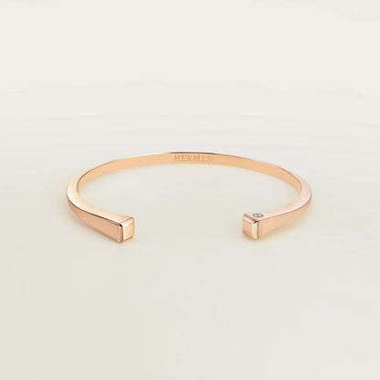 {"Bling Jewelrys": "CLOU DE FORGE QUADRATISCHE KEGEL-NIETEN OFFENER ARMSCHMUCK EINHEITSGRÖSSE"}