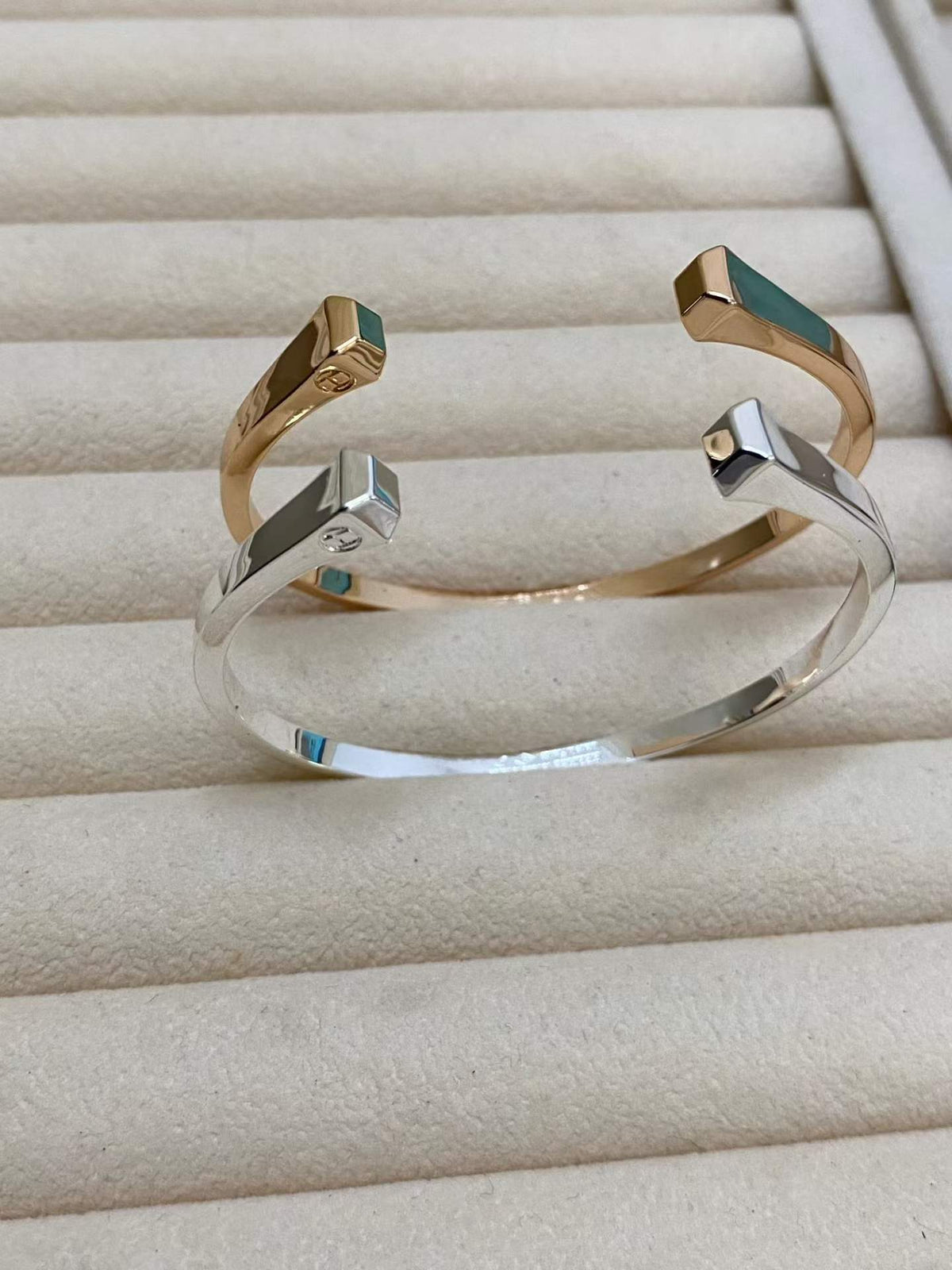 [Bling Jewelrys]CLOU DE FORGE SQUARE CONE STUDS OPEN CUFF ONE SIZE