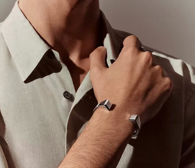 [Bling Jewelrys]CLOU DE FORGE SQUARE CONE STUDS OPEN CUFF ONE SIZE