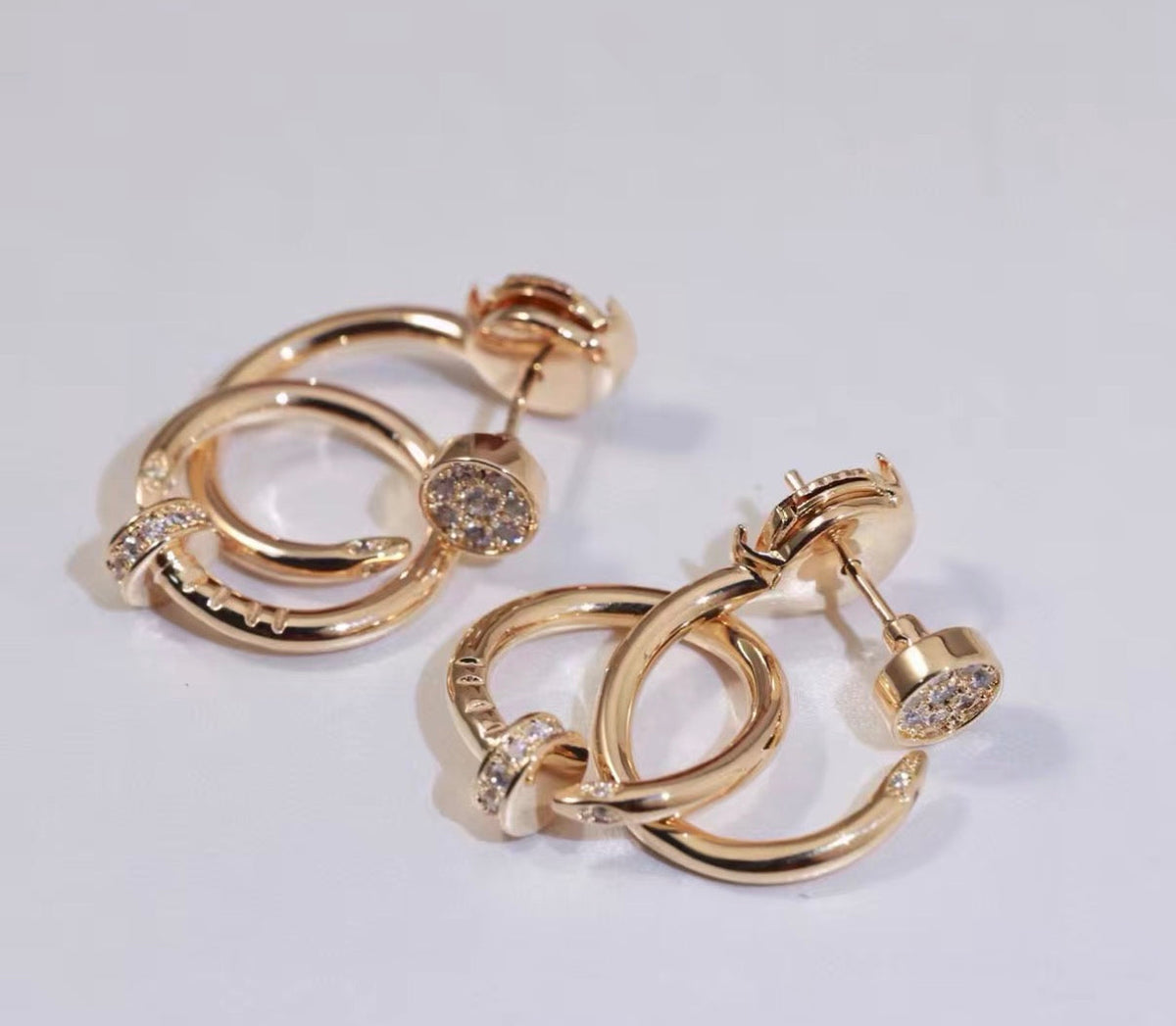 {
  "[Bling Jewelrys]NAIL COLLECTION DIAMOND SET DOUBLE HOOP EARRINGS": "【Bling Jewelrys】ネイルコレクション ダイヤモンドセット ダブルフープピアス"
}