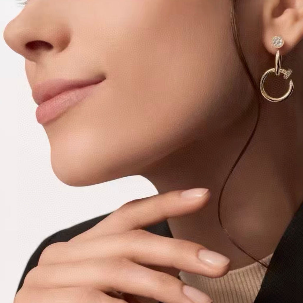 {
  "[Bling Jewelrys]NAIL COLLECTION DIAMOND SET DOUBLE HOOP EARRINGS": "【Bling Jewelrys】ネイルコレクション ダイヤモンドセット ダブルフープピアス"
}