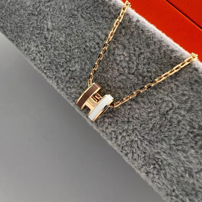 [Bling Jewelry] ミニ ツートンカラー H ペンダント ネックレス