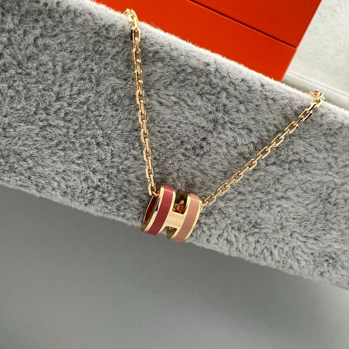 [Bling Jewelry] ミニ ツートンカラー H ペンダント ネックレス