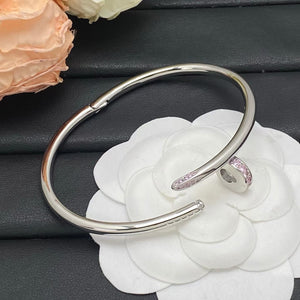 [Bling Jewelrys] ERSTVERÖFFENTLICHUNG. NEUER NAGEL-ARMBEIFEN MIT ROSA DIAMANTEN