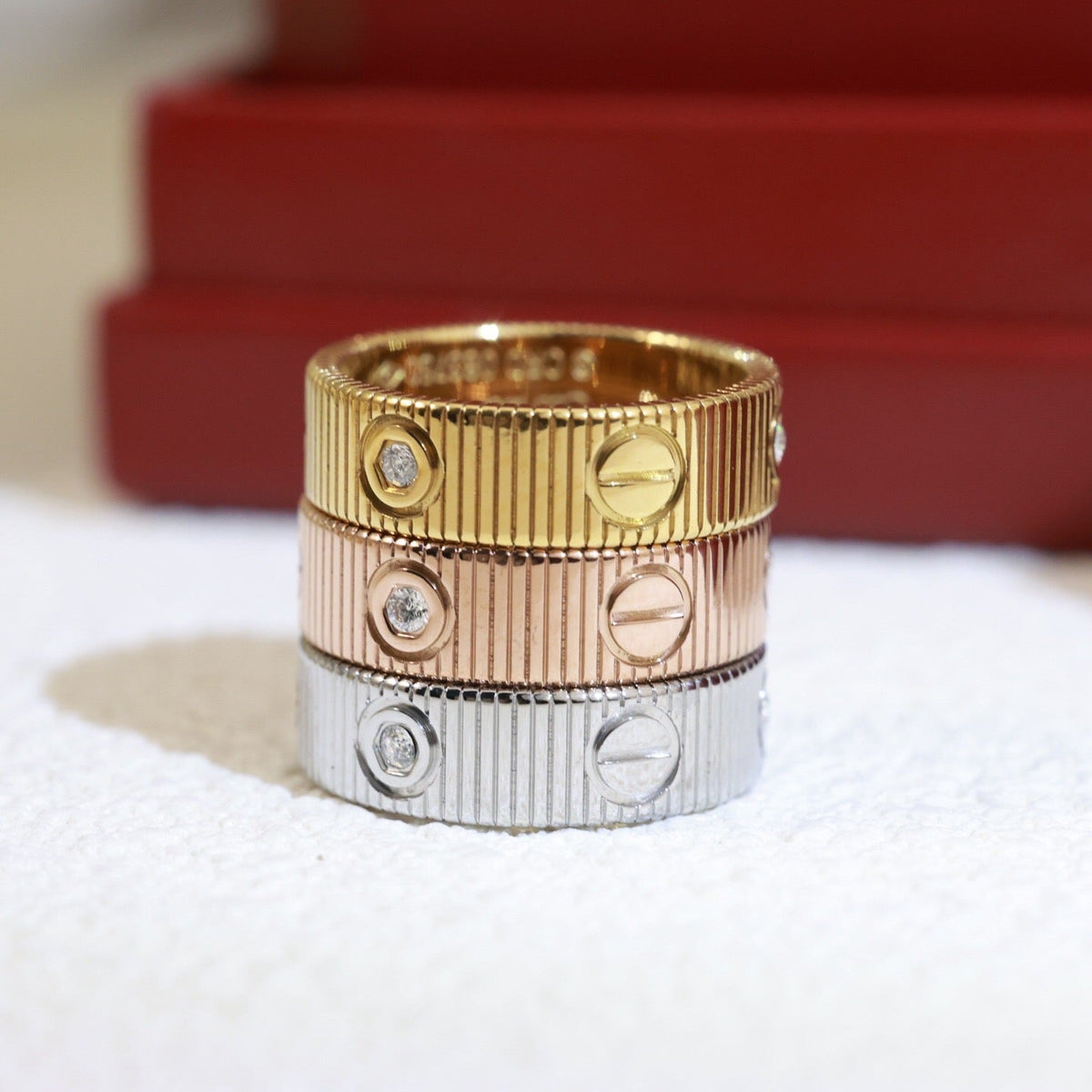 [Bling Jewelrys]LOVE 6.5MM UNLIMITED 3 DIAMONDS RING