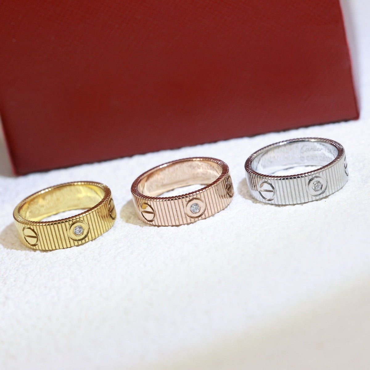 [Bling Jewelrys]LOVE 6.5MM UNLIMITED 3 DIAMONDS RING