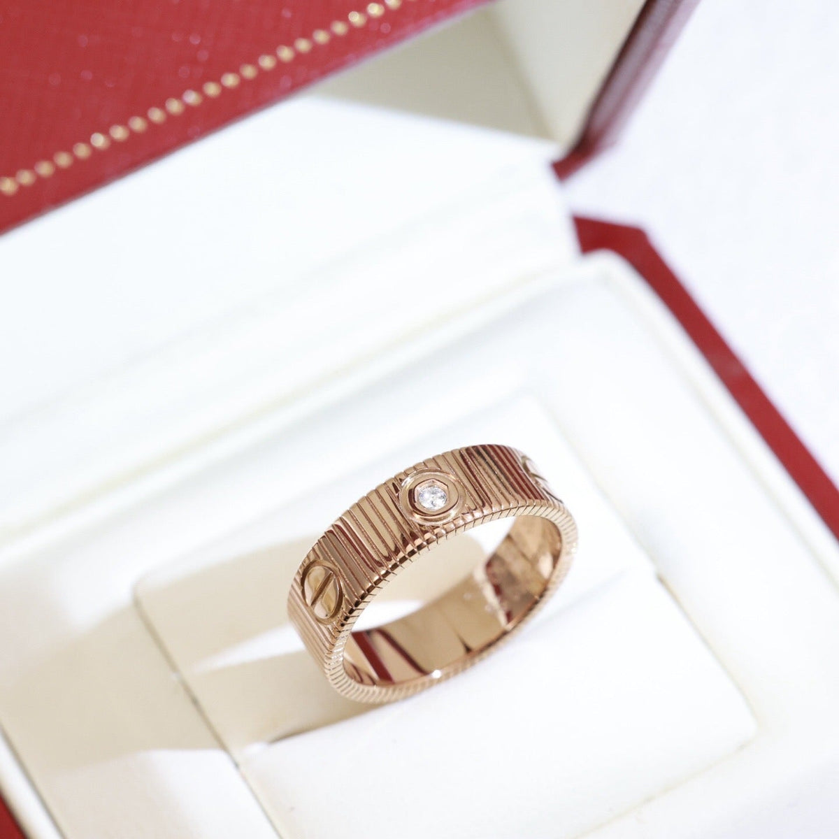 [Bling Jewelrys]LOVE 6.5MM UNLIMITED 3 DIAMONDS RING