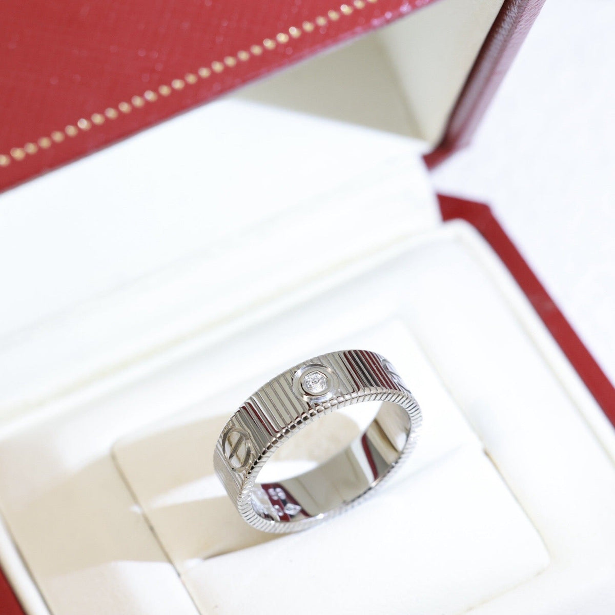 [Bling Jewelrys]LOVE 6.5MM UNLIMITED 3 DIAMONDS RING