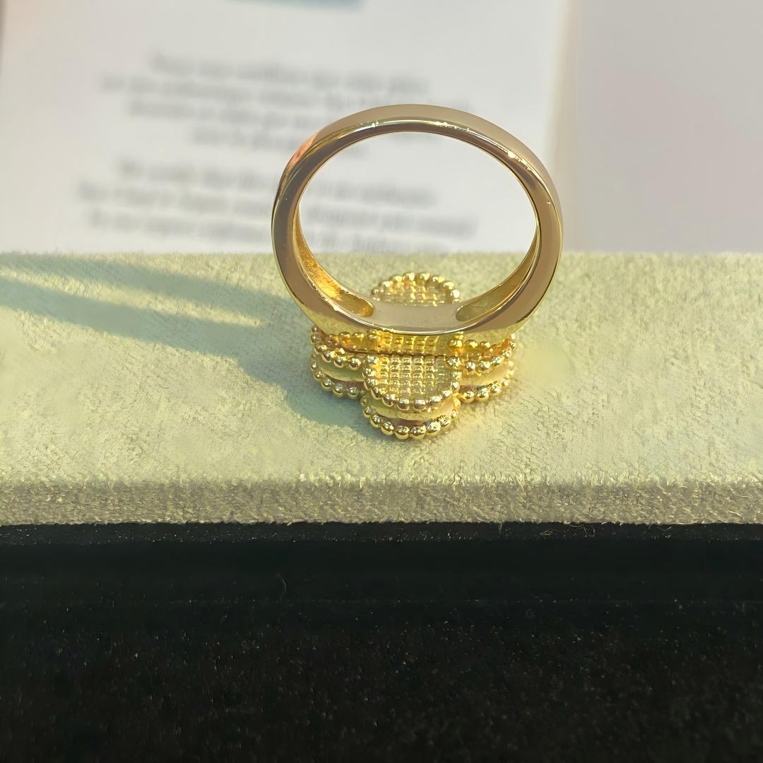 [Bling Jewelrys]NEUE KLEEBATT-RINGE MIT ROSA EMAILLE