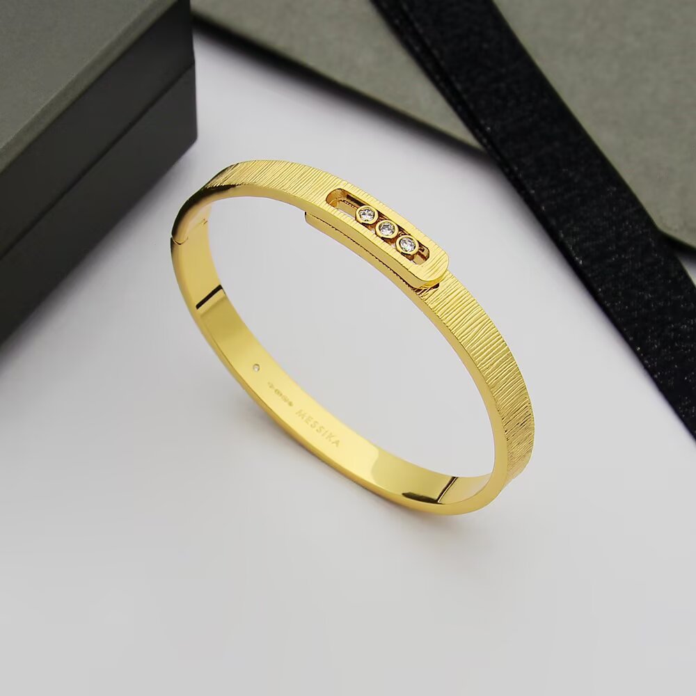 {
  "Bling Jewelrys": "Bling Jewelrys",
  "Move Noa Ciselé bangle": "Move Noa Ciselé Armreif"
}