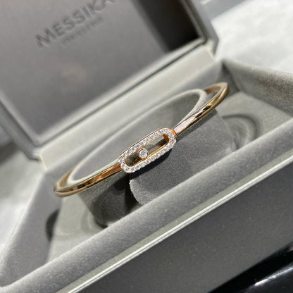 {
  "Bling Jewelrys": "ブリングジュエリー",
  "Move Uno pavé flex bangle medium": "Move Uno パヴェ フレックス バングル ミディアム"
}