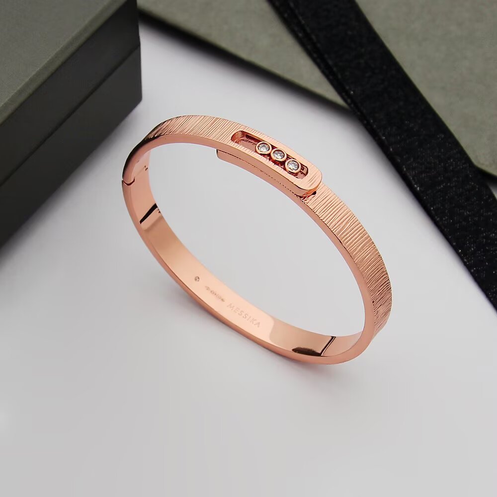 {
  "Bling Jewelrys": "Bling Jewelrys",
  "Move Noa Ciselé bangle": "Move Noa Ciselé Armreif"
}