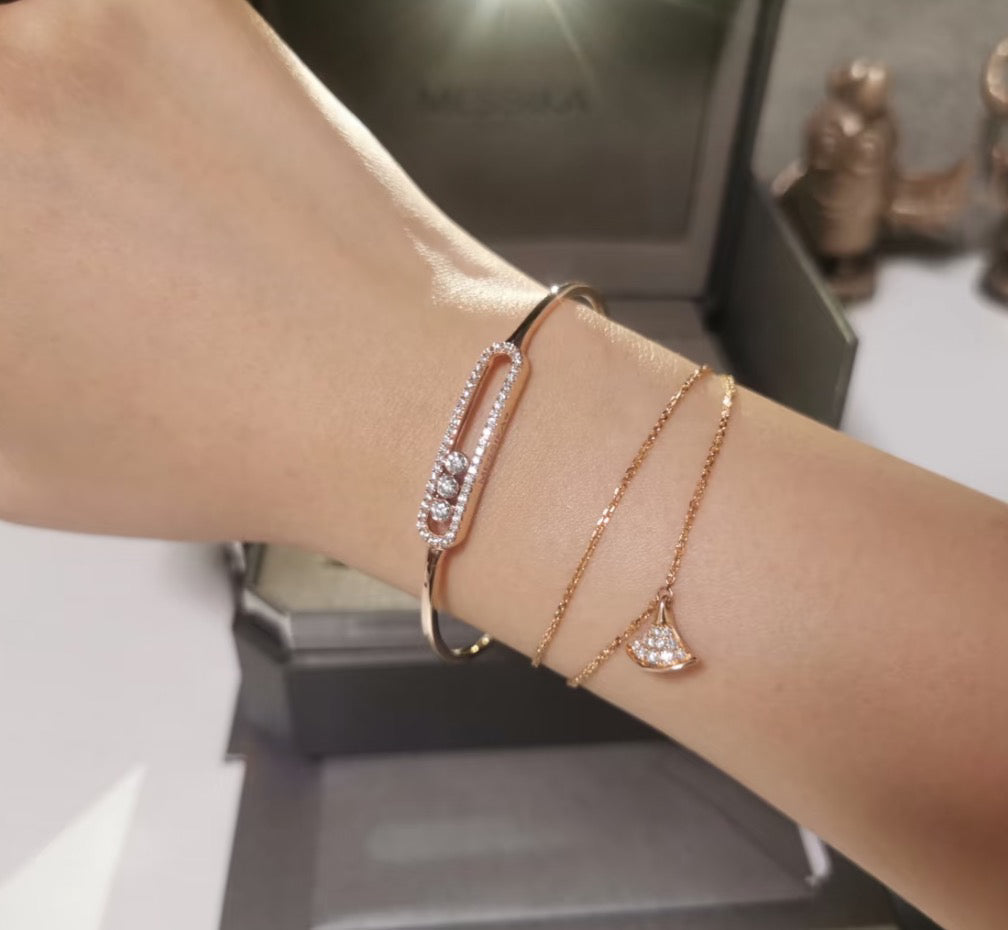 {
  "[Bling Jewelrys]Move Pavé Diamond Bangle Bracelet M"
}