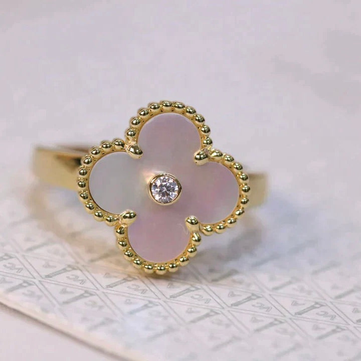 [Bling Jewelrys ]CLOVER PINK MOP RING GOLD DIAMOND