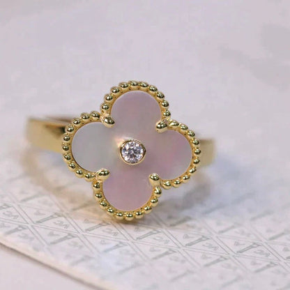 [Bling Jewelrys ]CLOVER PINK MOP RING GOLD DIAMOND