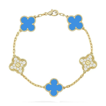 {
  "Bling Jewelrys": "ブリング・ジュエリー",
  "CLOVER 5 MOTIF BLUE AGATE BRACELET COLLECTION": "クローバー 5モチーフ ブルーアゲート ブレスレット コレクション"
}