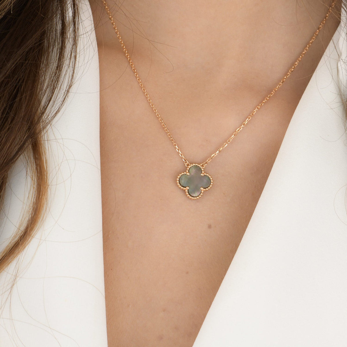 {
"Bling Jewelrys ": "Bling Jewelry ",
"CLOVER 15MM  GRAY MOTHER OF PEARL NECKLACE": "KLEEBLATT 15MM GRAUE PERLMUTTKETTE"
}